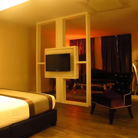 Hotel Austin Paradise-2
